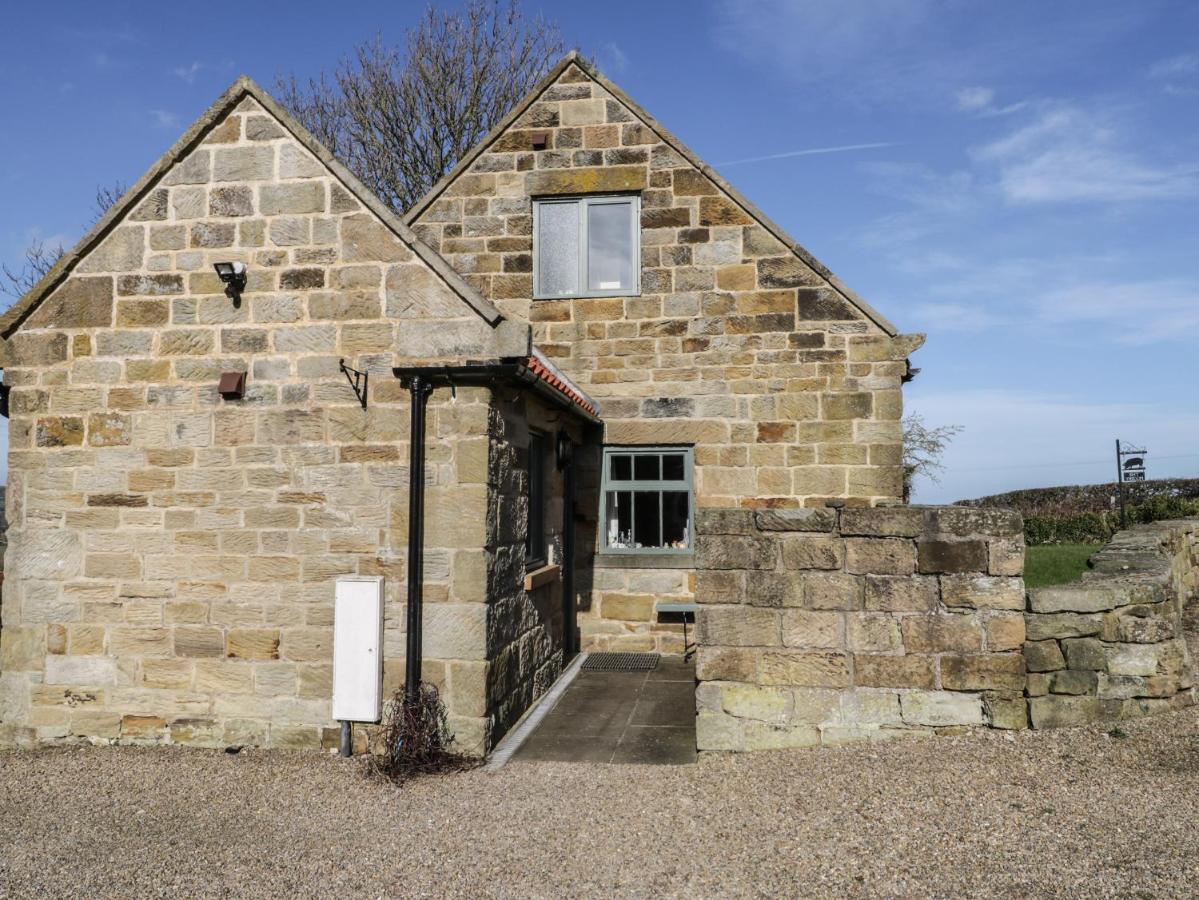 The Piggery Villa Whitby Exterior foto