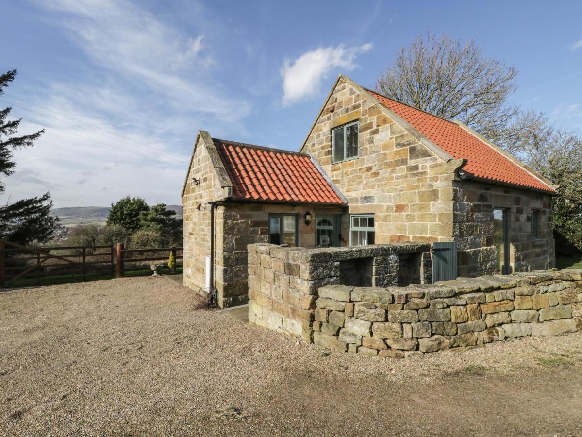 The Piggery Villa Whitby Exterior foto